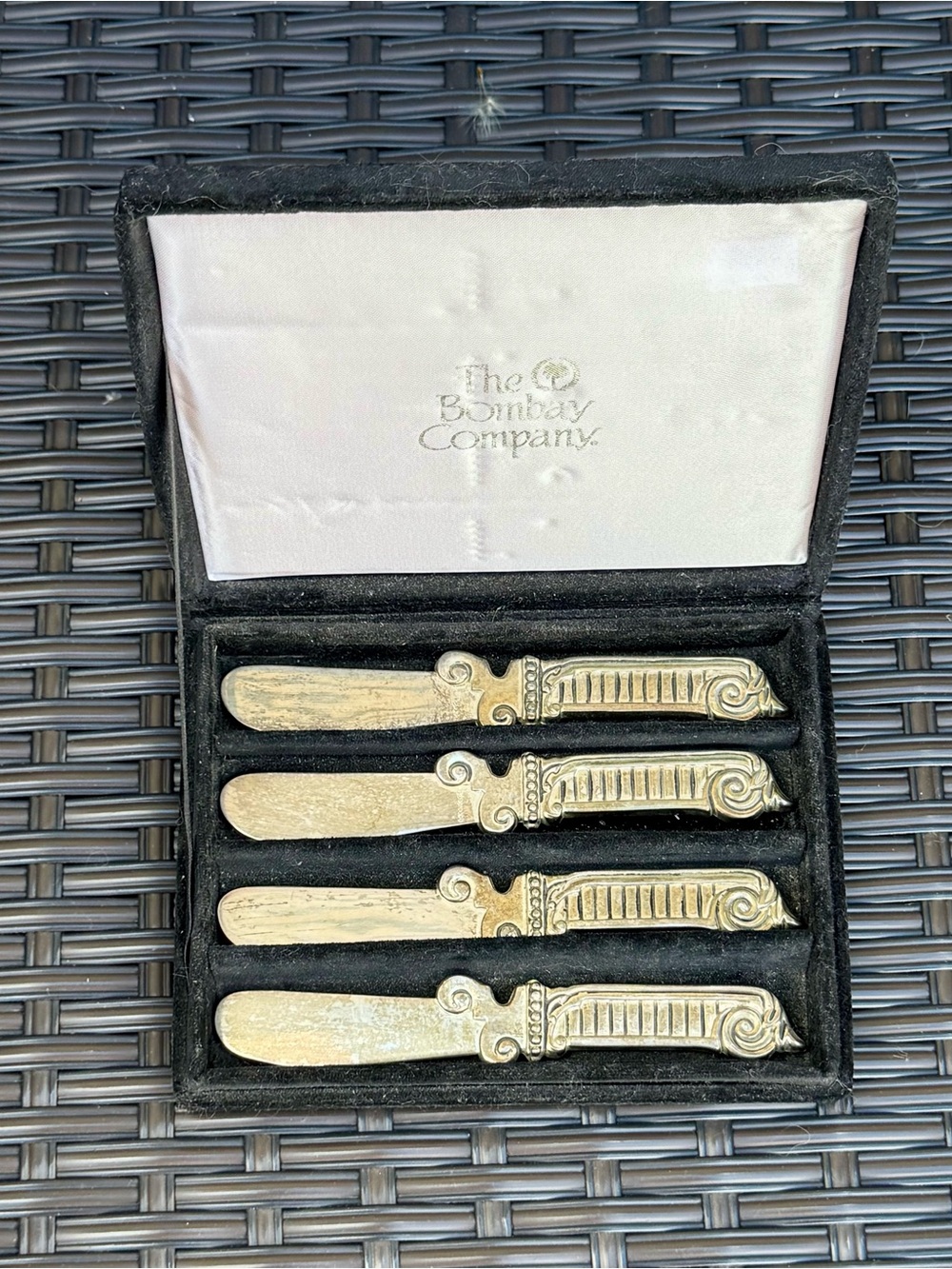 Vintage Bombay Company Goodinger Silverplate Butter Spreaders Set of 4 Orig Box